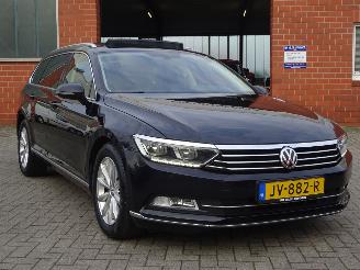 Volkswagen Passat Variant 1.6 TDI Highline, Panorama, Leer/alca, DAB+, Navi, 3 zone Airco picture 3