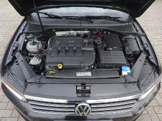 Volkswagen Passat Variant 1.6 TDI Highline, Panorama, Leer/alca, DAB+, Navi, 3 zone Airco picture 27