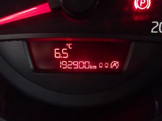 Volkswagen Up! 1.0 move up! BlueMotion, Airco, Lane assist, start/stop picture 17