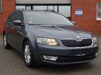 Skoda Octavia 1.6 TDI 105pk Greentech Ambition, Climare & Cruise, Navi picture 3