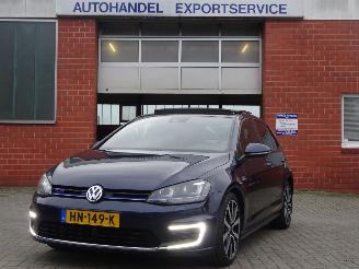  Volkswagen Golf GTE Pug-in Hybride 110kw, Panorama, Lane assist 2015/12