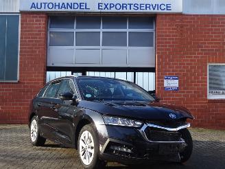 krockskadad bil auto Skoda Octavia E-Tech 1.5i 110kw Hybride 2024/6