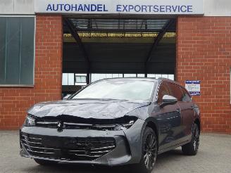 Auto incidentate Volkswagen Passat Variant Elegance 1.5 E-Hybrid 200kw, Leer, DiGi, Harman Kardon 2024/8