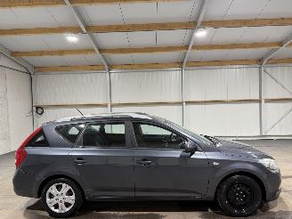 Coche accidentado Kia Cee d 1.4CVVT 66kW Clima X-Ecutive 2011/1