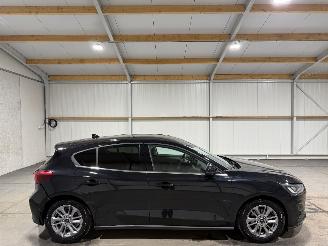 Damaged car Ford Focus 1.0Ecoboost 92kW Hybrid Titanium 2024/6