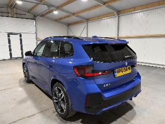 BMW iX1 eDrive20 67kWh 150kW M Sport Edition picture 11