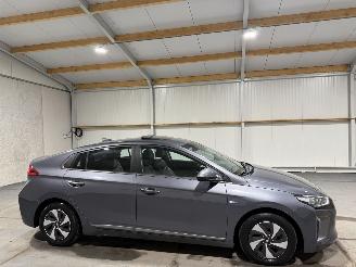 Hyundai Ioniq 1.6GDi 77kW Automaat Premium picture 2