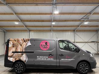 krockskadad bil bedrijf Renault Trafic 1.6DCI 88kW L2H1 Comfort 2019/5