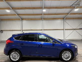 skadebil auto Ford Focus 1.0 74kW Titanium 2016/10