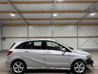 Schadeauto Mercedes B-klasse 180 90kW Automaat   Ambition Leder 2014/2