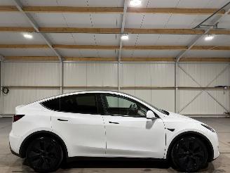 krockskadad bil auto Tesla Model Y 75kWh Long Range 258kW AWD 2025/1