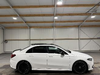 Damaged car Mercedes A-klasse 250 165kW Automaat Advantage 2019/9
