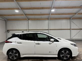 Coche accidentado Nissan Leaf 40kWh N-Connecta 110kW Automaat 2018/9