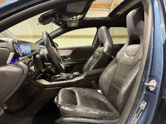 Mercedes A-klasse 35AMG 225kW Automaat 4Matic Pano Premium Plus picture 35