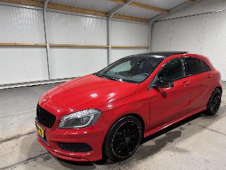 Mercedes A-klasse 180  90kW Automaat Ambition Pano Comfort picture 9