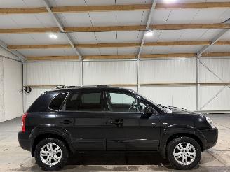 Vaurioauto  passenger cars Hyundai Tucson 2.0i 104kW 4WD Style 2006/2