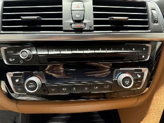 BMW 3-serie 320i 135kW Automaat Luxury Edition picture 21