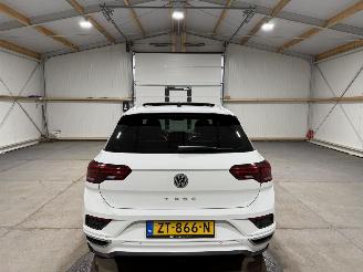 Volkswagen T-Roc 1.5TSI 110kW Automaat Pano Sport Business R picture 7