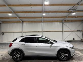 Vaurioauto  passenger cars Mercedes GLA 180CDI 80kW Automaat Lease Edition 2015/6