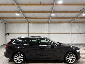 skadebil auto Volvo V-60 2.0T5 184kW Automaat Momentum 2019/4