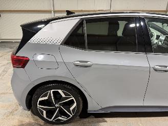 Volkswagen ID.3 58kWh 150kW First Plus picture 17