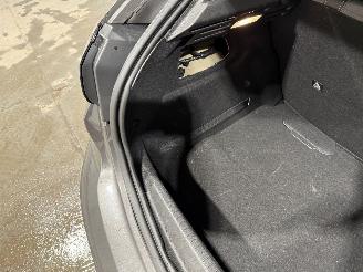 Peugeot 208 1.2PureTech 74kW Clima Camera Allure Pack picture 35