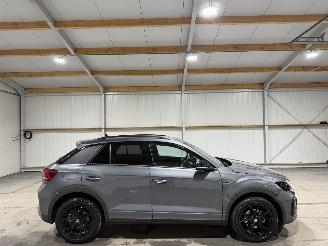 Damaged car Volkswagen T-Roc 1.5TSI 110kW Automaat Camera R-Line 2024/5