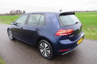 Vaurioauto  passenger cars Volkswagen Golf E Edition Automaat 57.000km nap Elektrisch  [ splinter nieuw vol optie Camera Navigatie clima 2019/7