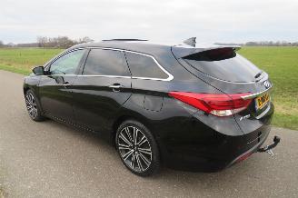 Hyundai I-40 1.7 CRDi I Catcher Premium Automaat  140pk  Camera Leer Navigatie [ nieuwe model picture 3
