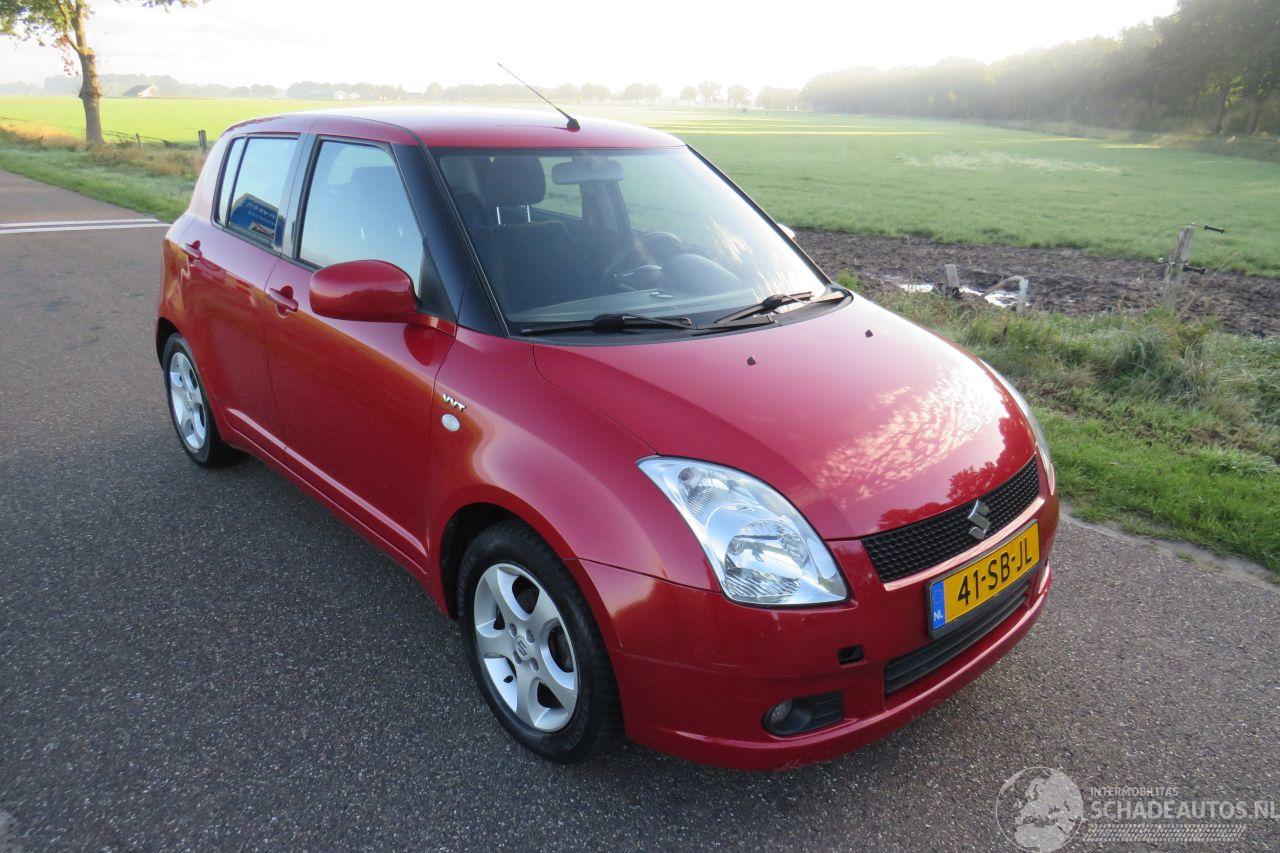 Suzuki Swift 1.5 102pk Exclusief 128.000km  van oma Geweest  Airco