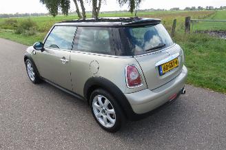 Mini Cooper 1.6  Cooper Pepper 2008  Airco 214.000km nap picture 1