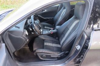Mercedes Cla-klasse 200 D Automaat 136pk Shooting Break AMG Edition Glasendak [ Facelift model picture 33