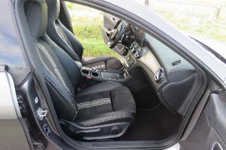 Mercedes Cla-klasse 200 D Automaat 136pk Shooting Break AMG Edition Glasendak [ Facelift model picture 13