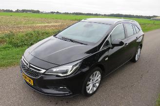 krockskadad bil auto Opel Astra SPORTS TOURER+ 14 150PK  INNOVATION SPORT Camera Navigatie Clima  2018 2018/11