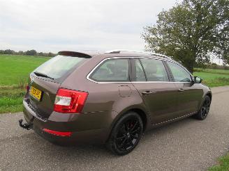 Avarii autoturisme Skoda Octavia 1.2 TSi Greentech Elegance Navigatie Camera 2014  [ topstaat Euro 6 2014/5