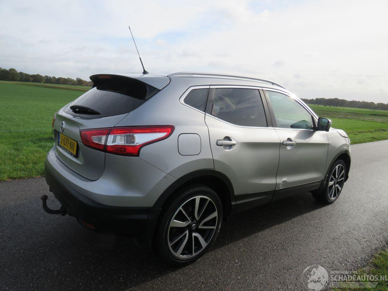 Nissan Qashqai MPV 1.2 Tekna 116pk 2017 Camera Navie Clima Stoelverwarming  leer vol optie