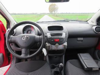 Toyota Aygo 1.0 12v + 5drs Airco 2008-11 picture 15