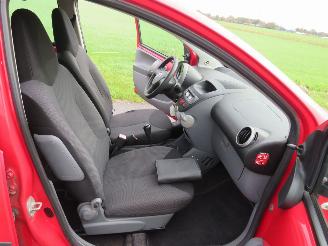 Toyota Aygo 1.0 12v + 5drs Airco 2008-11 picture 5