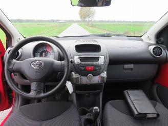 Toyota Aygo 1.0 12v + 5drs Airco 2008-11 picture 3