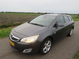 Opel Astra SPORTS TOURER 1.4 Turbo Edition  120pk Navigatie [ schadevrij  2011 picture 16