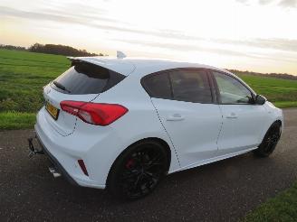 Voiture accidenté Ford Focus 1.0  125pk Eco Boost 5drs St Line 2019 Business Line 115.000 km Camera Navigatie Leer 2019/9