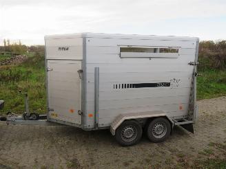 skadebil aanhanger -  Titan Jelsum  2016  Veewagen  lichte achterschade 2016/3