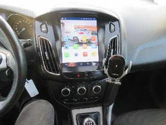 Ford Focus 1.0 101 pk Eco Boost  5drs Navigatie Airco  2013 picture 4