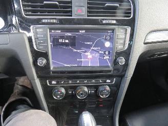 Volkswagen Golf 1.4 TSi  140pk Automaat  Highline Camera Navigatie Leer  Schuifkanteldak picture 14
