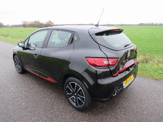 skadebil auto Renault Clio 0.9 tce 90pk 5drs Euro 5  Night&Day Navigatie  2012-12 2012/12