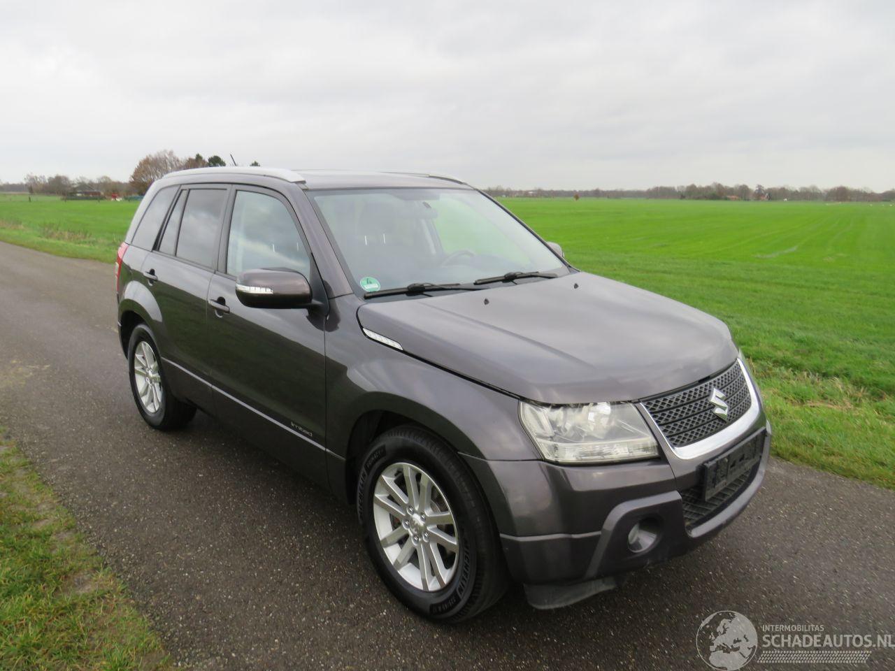 Suzuki Vitara 2.4 169pk Automaat Grande 4x4 High Executive  2009-12  camera Navigatie  clima stoelverwarming