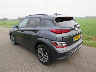 skadebil auto Hyundai Kona 39 kw Automaat  Elektrisch 2021  40.000km Camera Navigatie  stoelverwarmig  nieuwstaat 2021/9