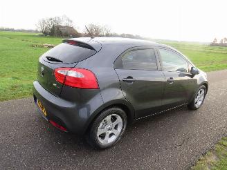 Kia Rio Kia Rio 1.2 CVVT Design Edition 86pk Navigatie Airco  2013 5drs picture 16