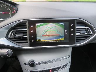 Peugeot 308 SW 1.2eTHP 131pk!!! Automaat Allure 178.000km nap Camera leer Navigatie Splinter nieuw picture 7