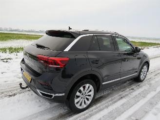 Unfallwagen Volkswagen T-Roc 1.5 TSi Sport 150pk 2018 Parkeerschade [ Camera Navigatie Clima stoel stuur verwarring 2018/10